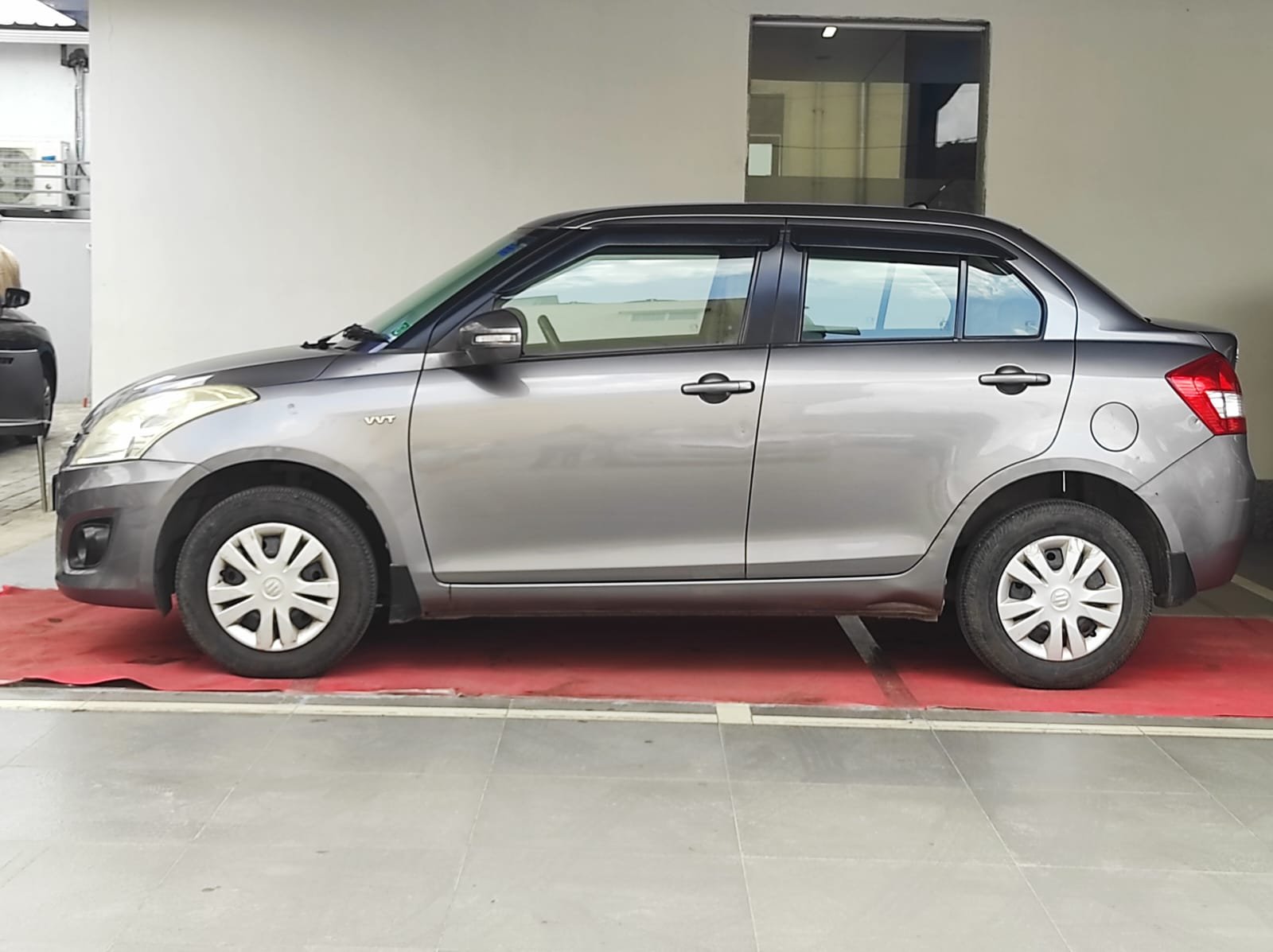 MARUTI SUZUKI SWIFT DZIRE VXI